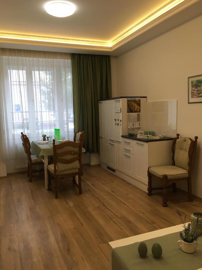 Apartment Top Diplomat Prag Exterior foto